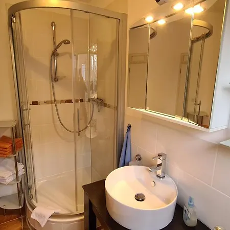 Wohnstrasse Guest house Kassel